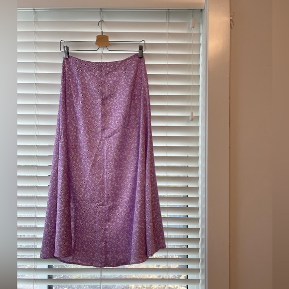 NEW Lilac with White Flowers Double Slit Maxi Skirt - Picture 7 of 9